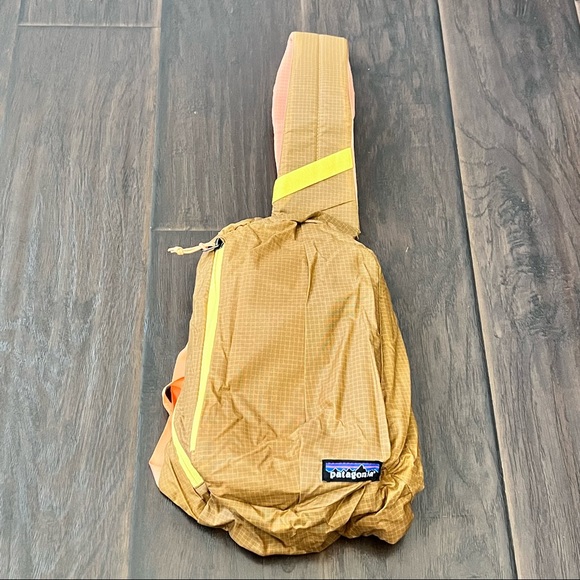 New with Tag Patagonia lightweight sling backpack 8L - Picture 1 of 11